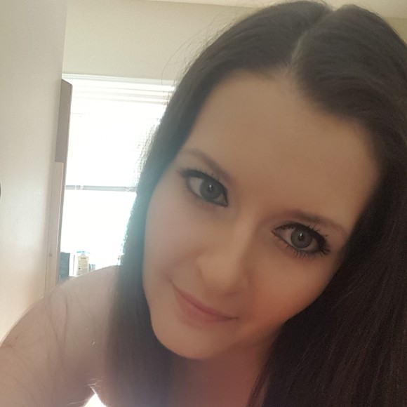 Meet your Posher, Ana - Picture 1 of 1